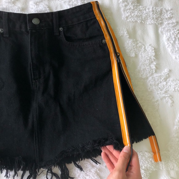 CARMAR Denim Skirt with Size Zips - Picture 3 of 5